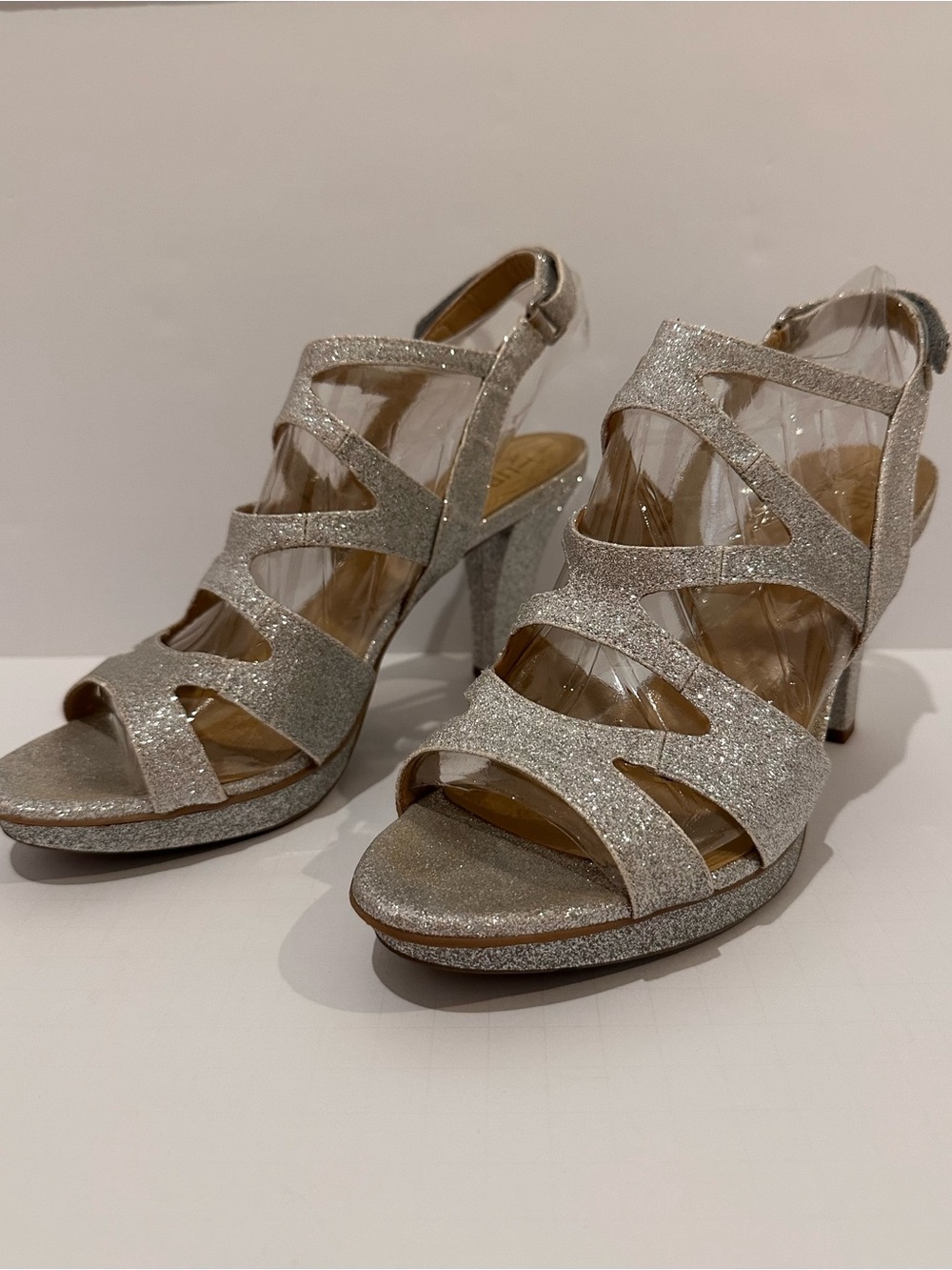Dianna Silver Glitter Naturalizer Heels Size 10 Medium
